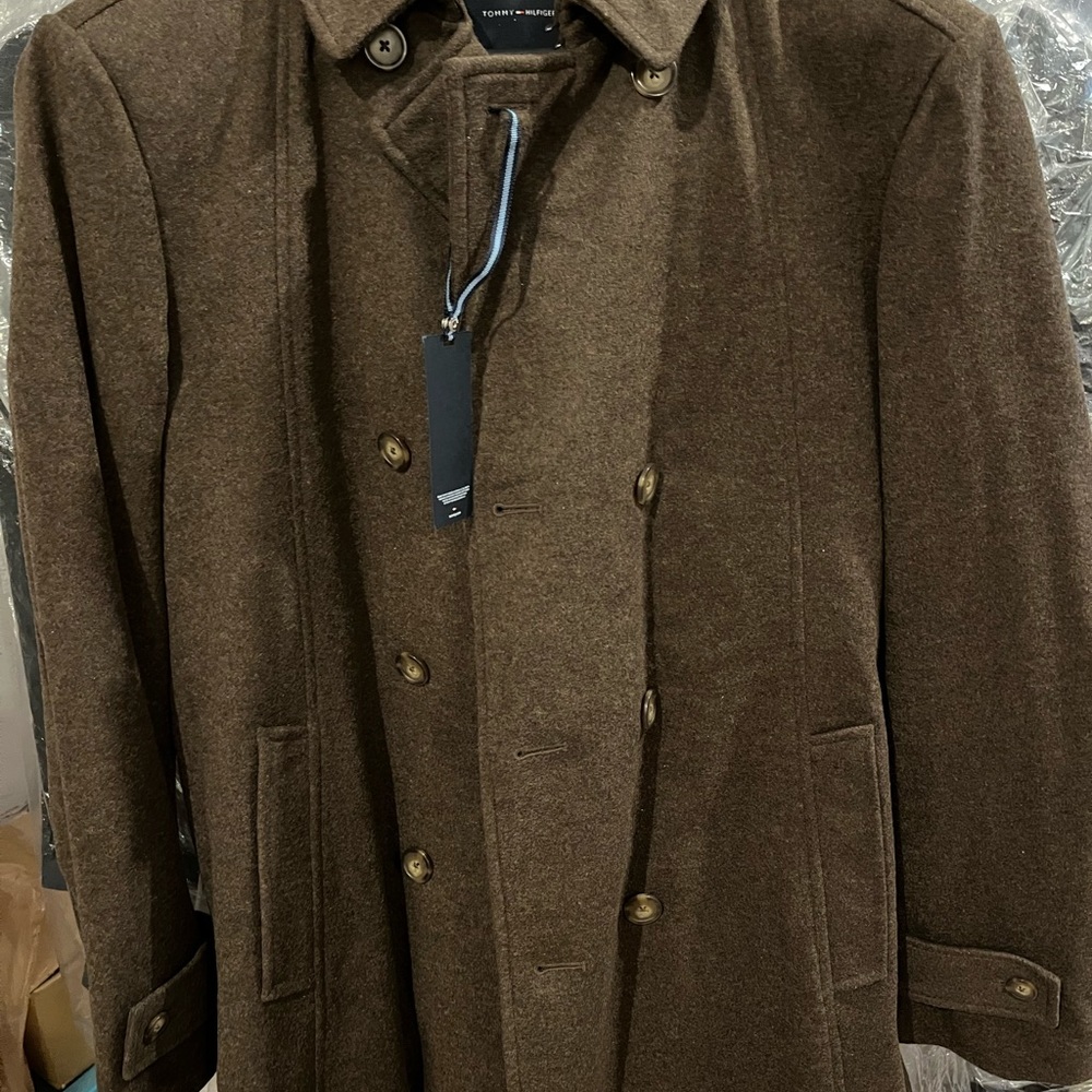 Tommy Hilfiger Men’s Coat size 44L, color Brown